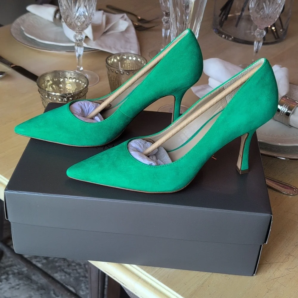 🎉SALE🎉 Host Pick 🎉 👠ANN TAYLOR MILA SUEDE PUMP - BRIGHT JADE 👠 - Picture 3 of 9